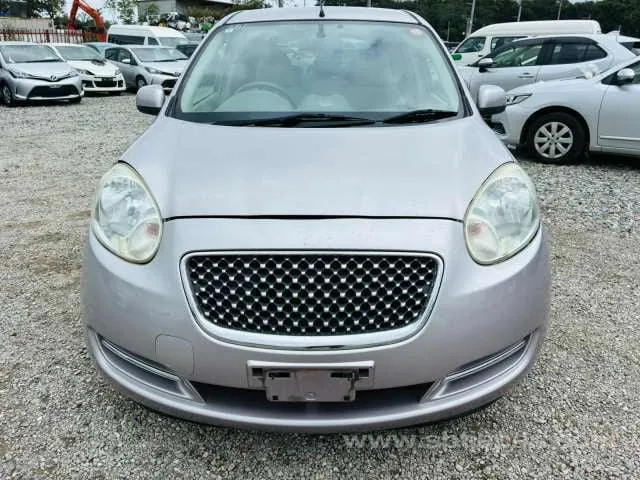 Nissan March 2011 photo 5