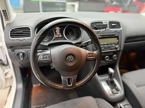 Volkswagen Golf 6 2011 photo 4