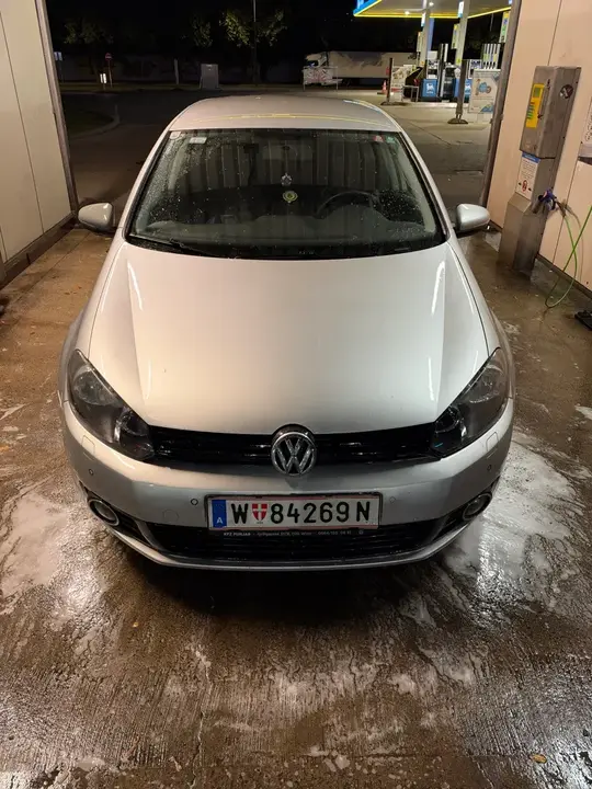 Volkswagen Golf 2010 photo 2