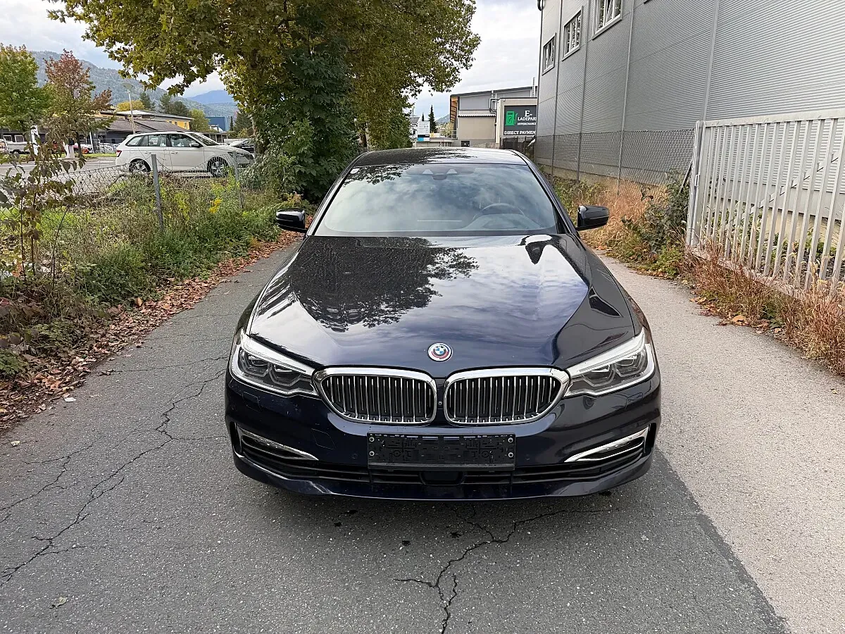BMW 5 Series 2018 photo 2