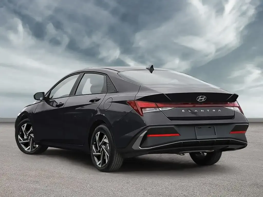 Hyundai Elantra 2026 photo 4