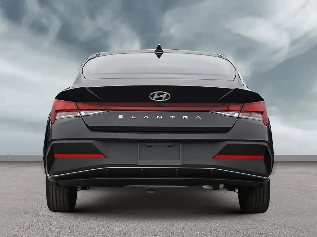 Hyundai Elantra 2026 photo 5