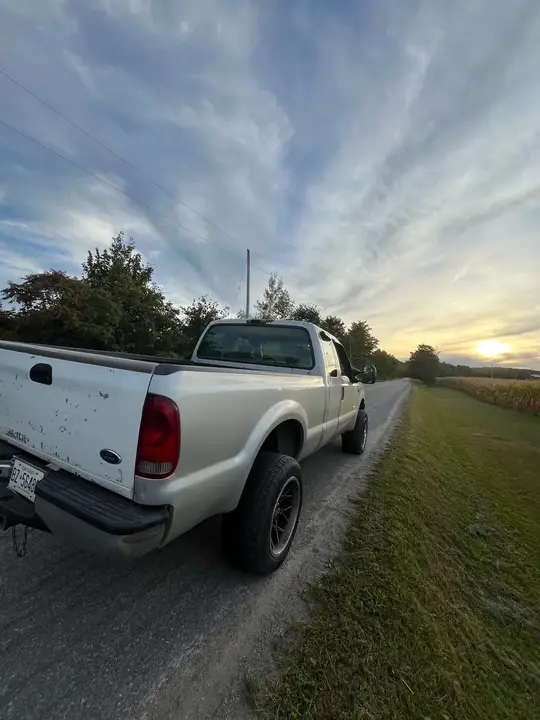 Ford F250 2004 photo 2