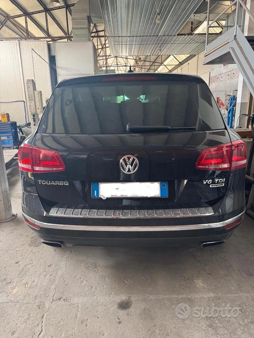 Volkswagen Touareg 2015 photo 2