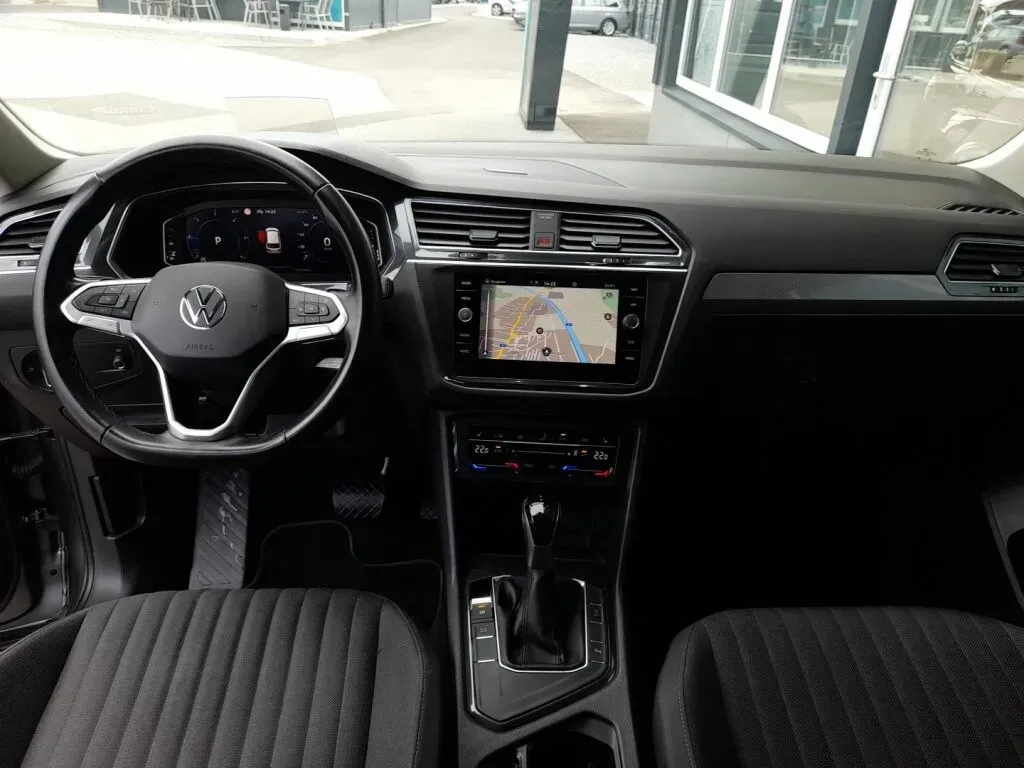 Volkswagen Tiguan Allspace 2023 photo 3