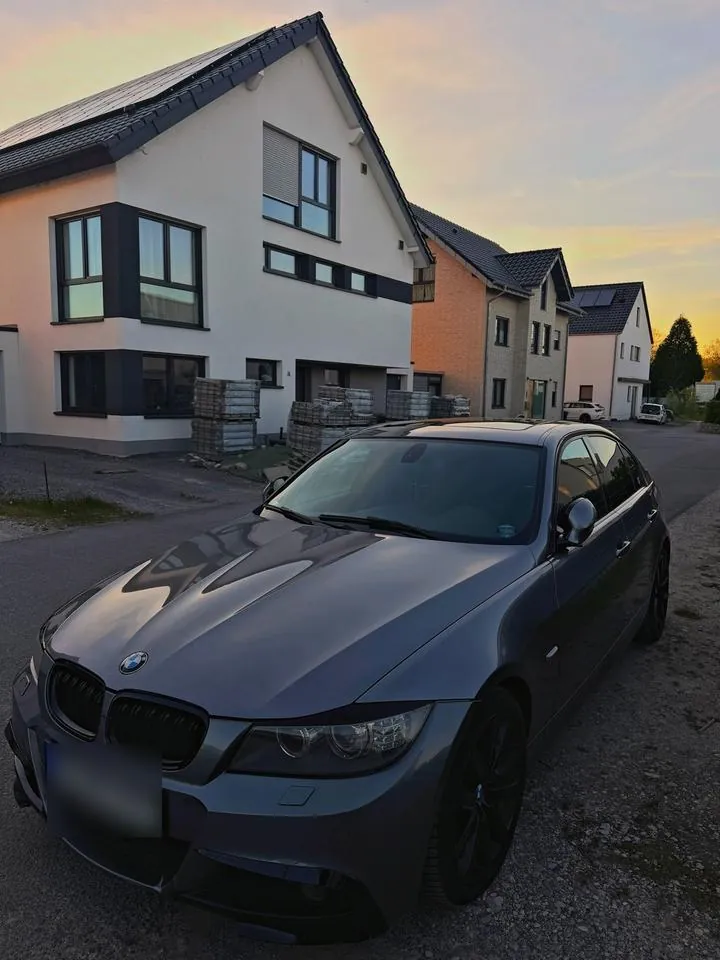 BMW 318I