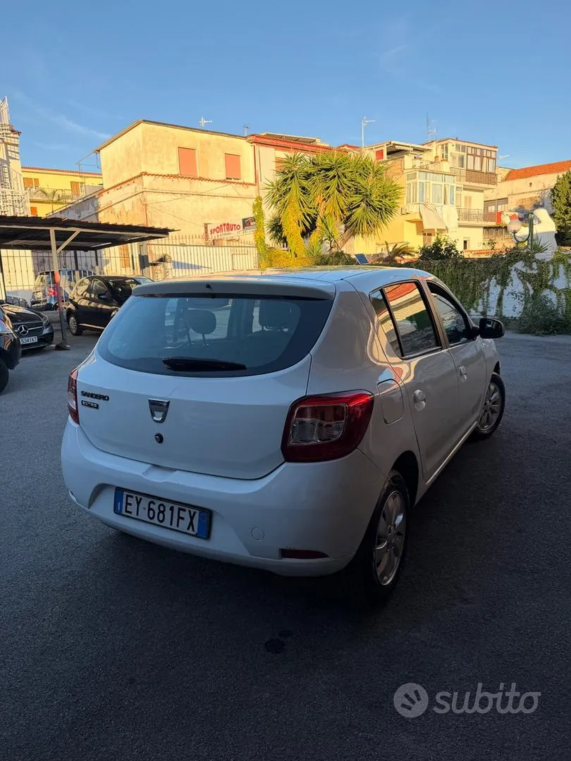 Dacia Sandero 2015 photo 4