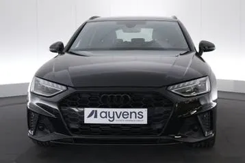 Audi A4 2022 photo 2