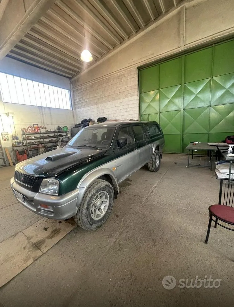 Mitsubishi L200 2001 photo 2