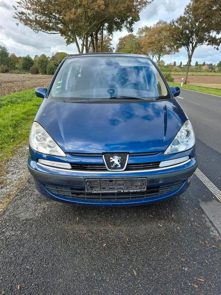Peugeot 807