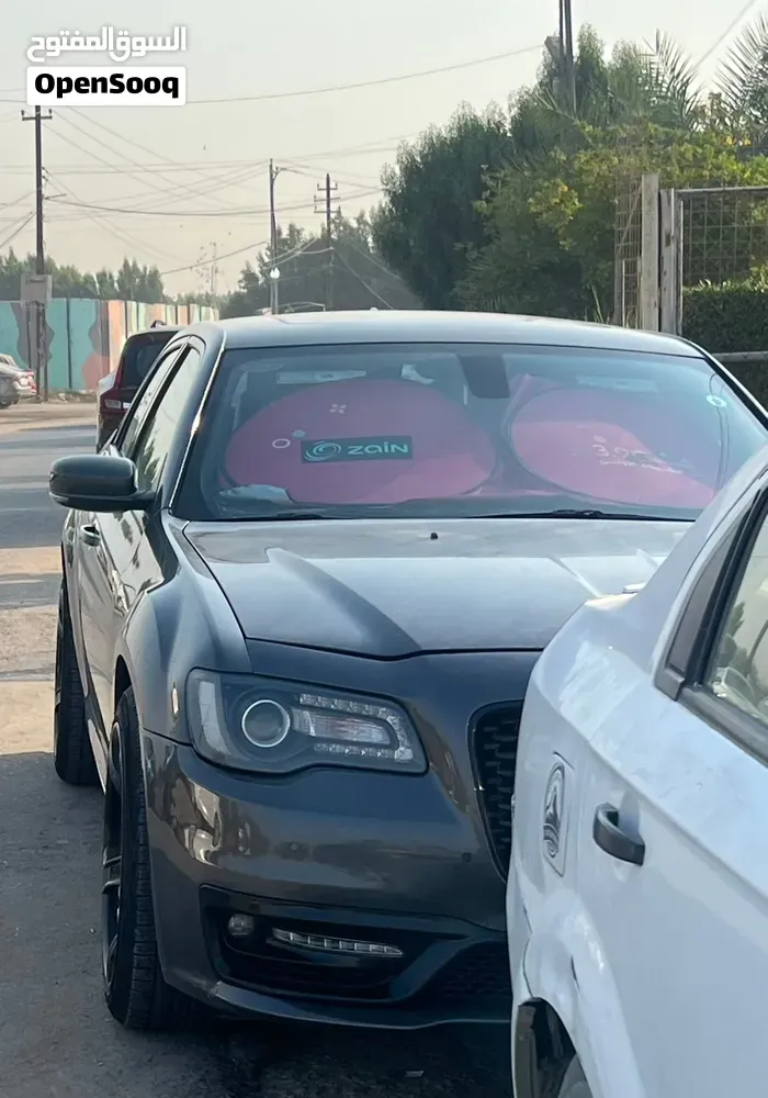 Chrysler 300 2022 photo 4