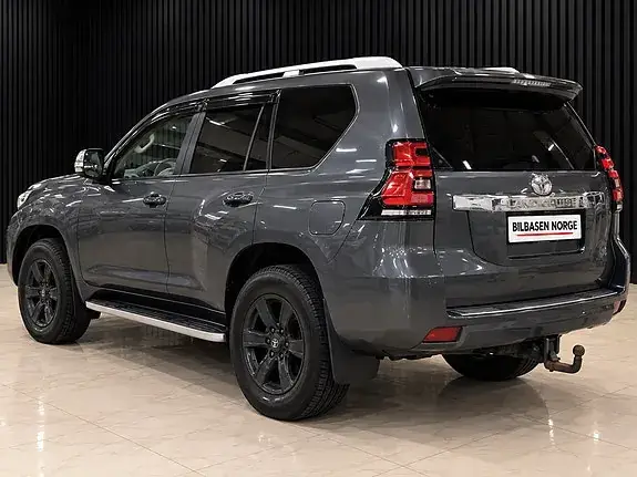 Toyota Land Cruiser 2017 photo 4
