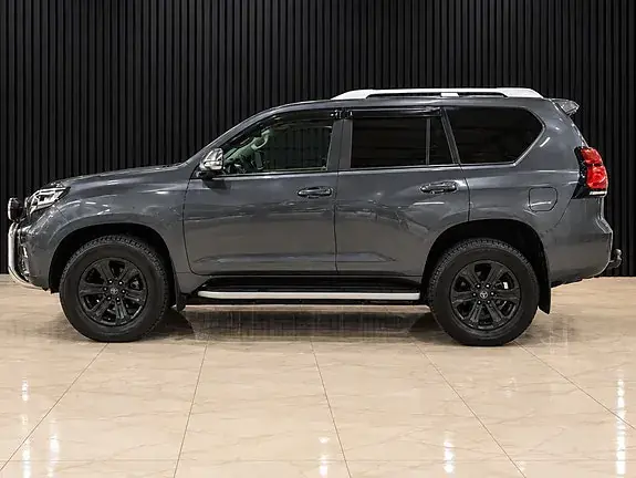 Toyota Land Cruiser 2017 photo 3