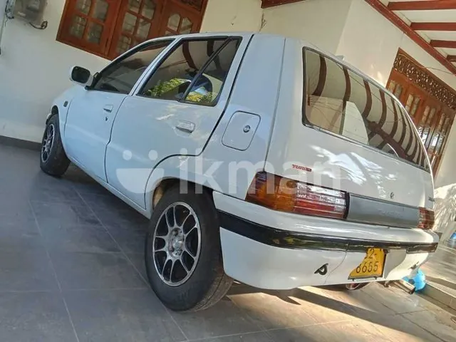 Daihatsu Charade 1988 photo 3