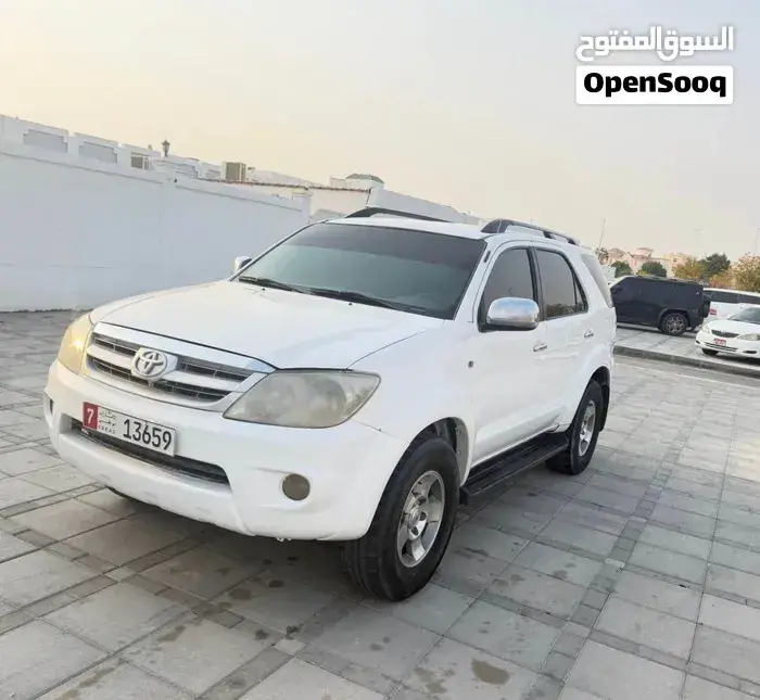 Toyota Fortuner 2006 photo 2