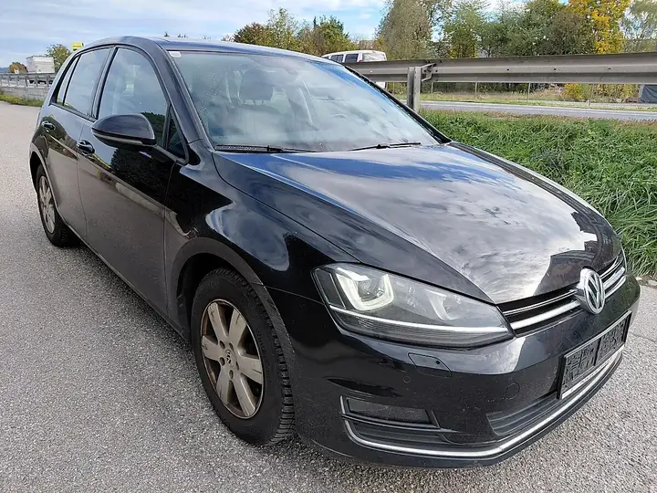 Volkswagen Golf 2012 photo 3
