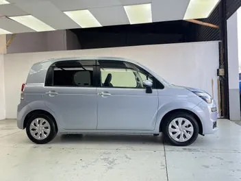 Toyota Spade 2015 photo 5