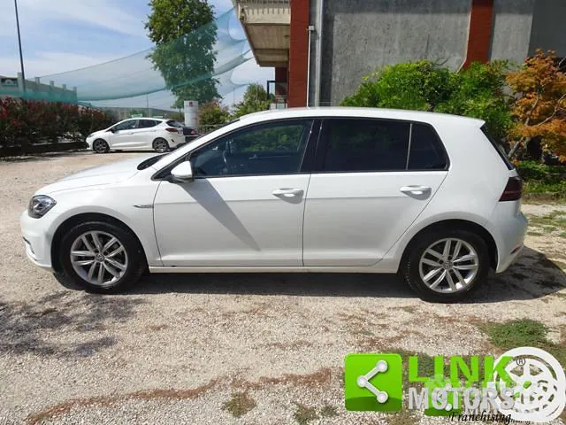 Volkswagen Golf 2020 photo 2