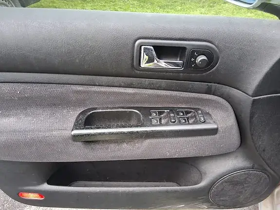 Volkswagen Golf 4 1999 photo 2