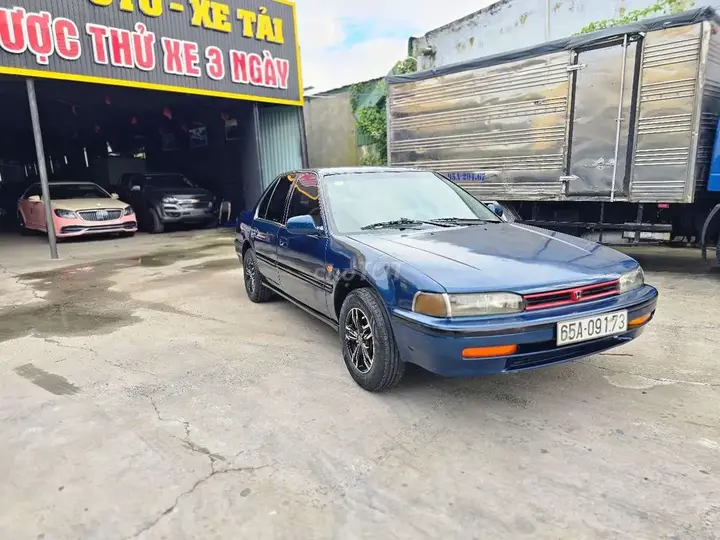 Honda Accord 1993 photo 2
