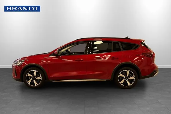 Ford Focus 2022 photo 3