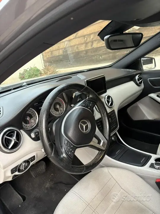 Mercedes-Benz A 2013 photo 4