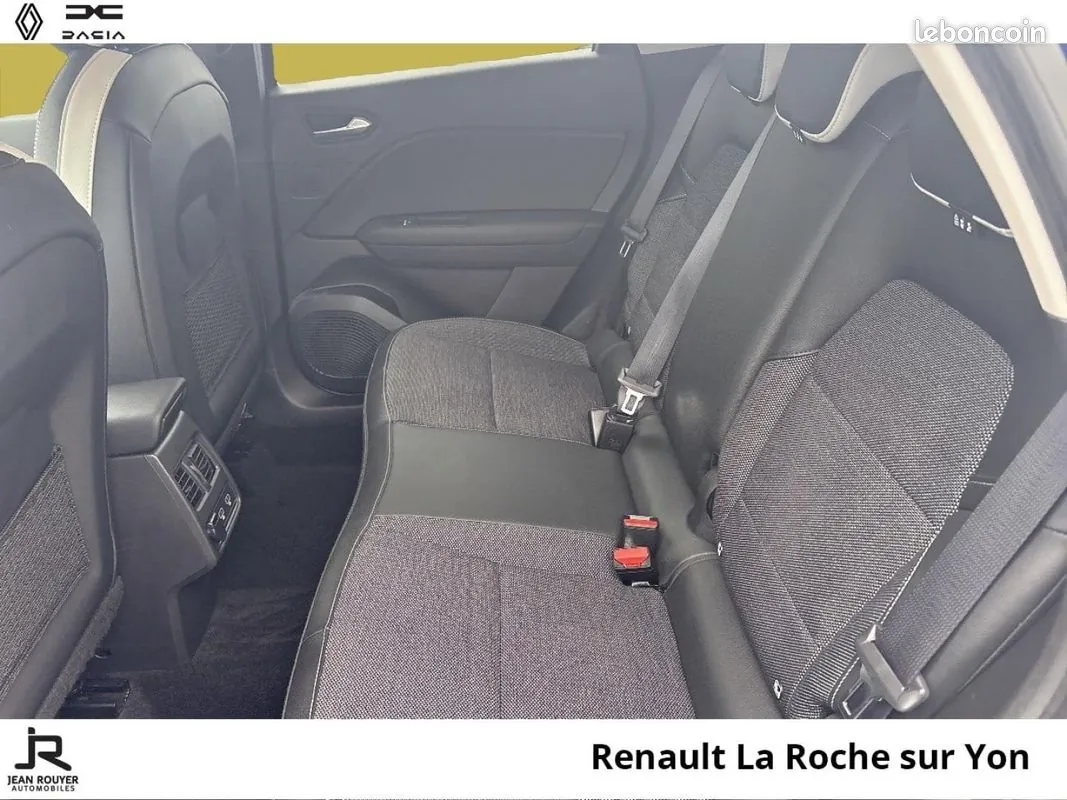 Renault Captur 2023 photo 4