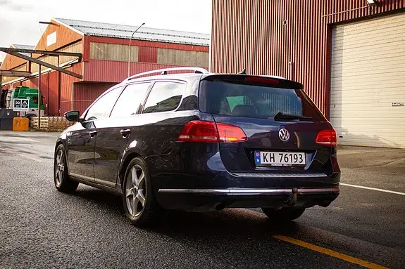 Volkswagen Passat 2011 photo 5