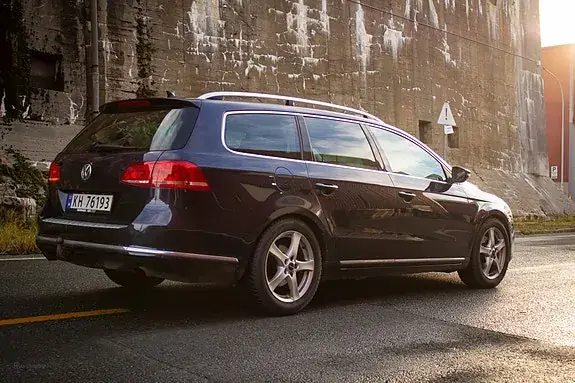 Volkswagen Passat 2011 photo 3