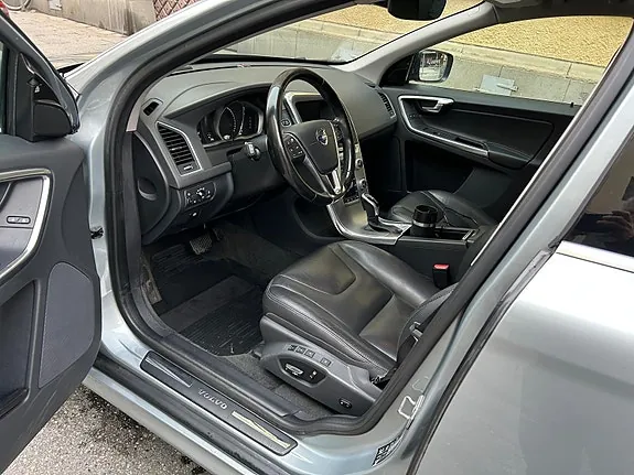 Volvo Xc60 2017 photo 3