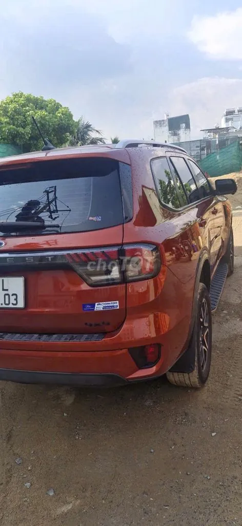 Ford Everest 2023 photo 2