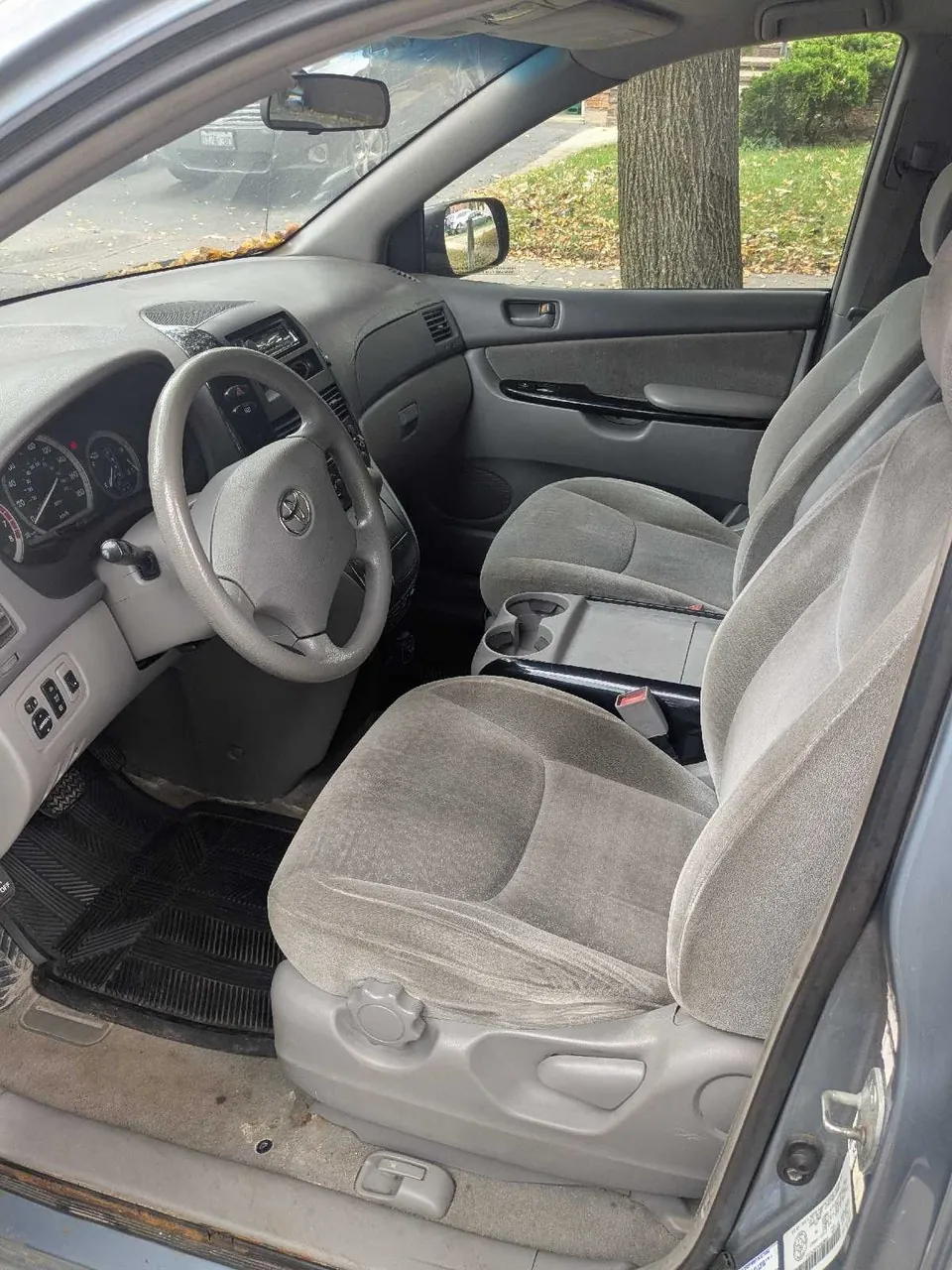Toyota Sienna 2004 photo 3