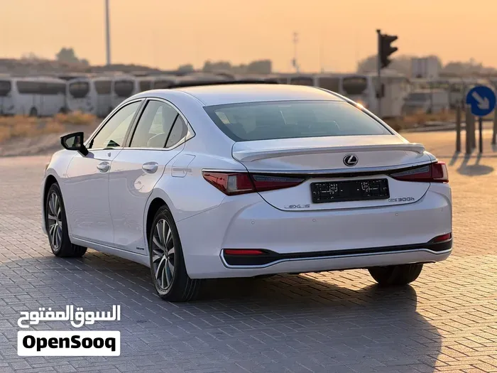 Lexus Es 2021 photo 4