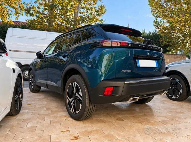 Peugeot 2008 2025 photo 3