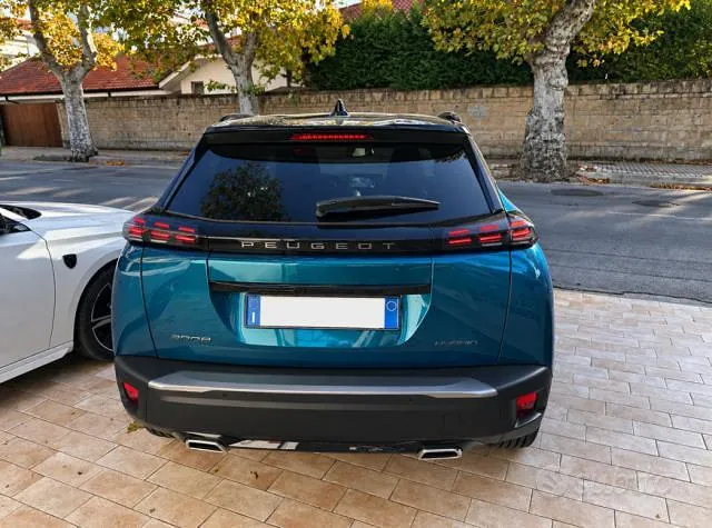Peugeot 2008 2025 photo 4