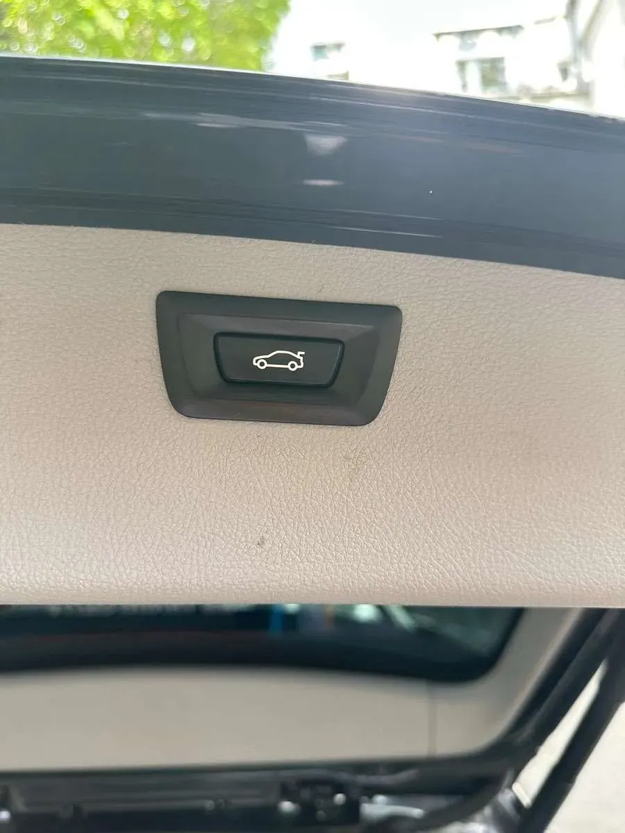 BMW 3 Series 2015 photo 2