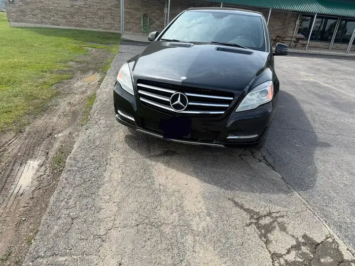 Mercedes-Benz R-Class 2013 photo 2