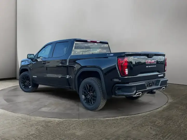GMC Sierra 1500 2026 photo 3