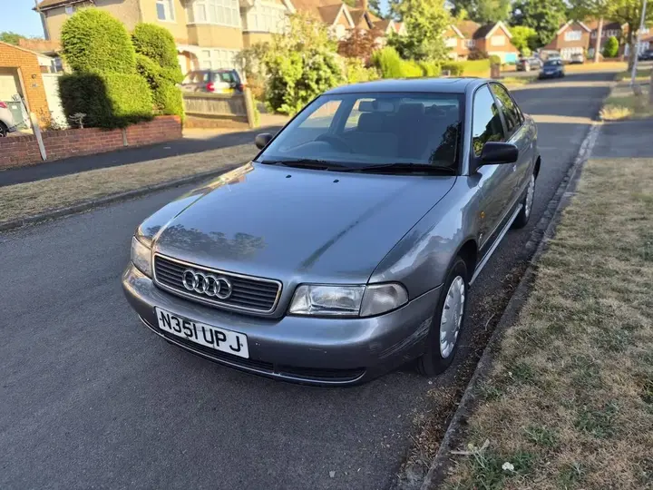 Audi A4 1996 photo 3