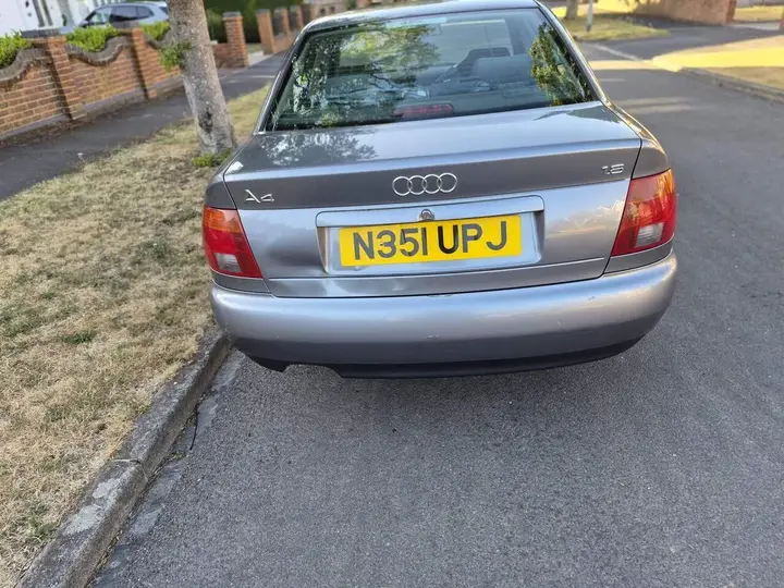 Audi A4 1996 photo 5