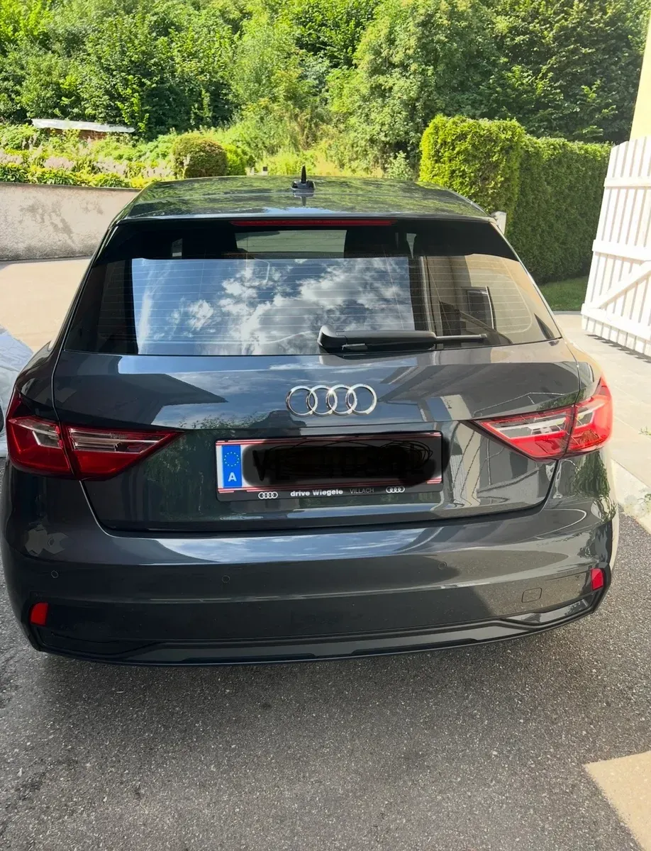 Audi A1 2024 photo 2
