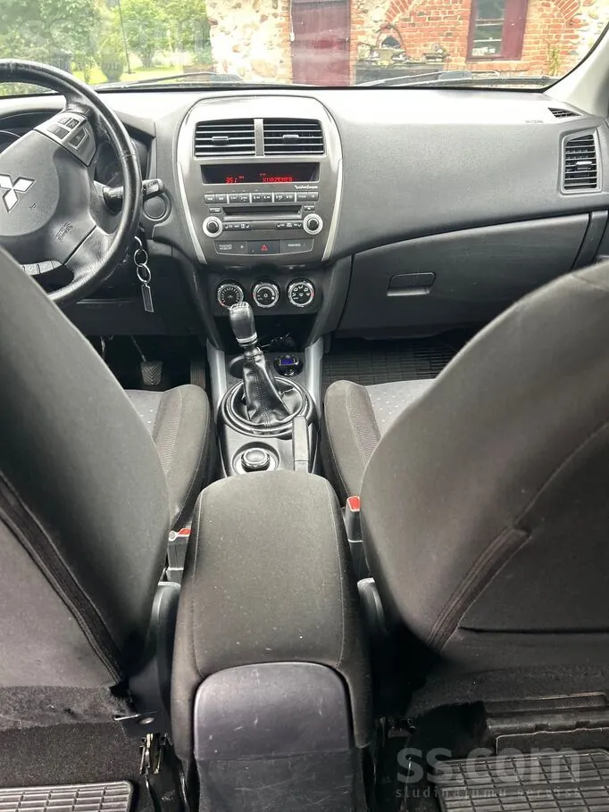 Mitsubishi Asx 2012 photo 3