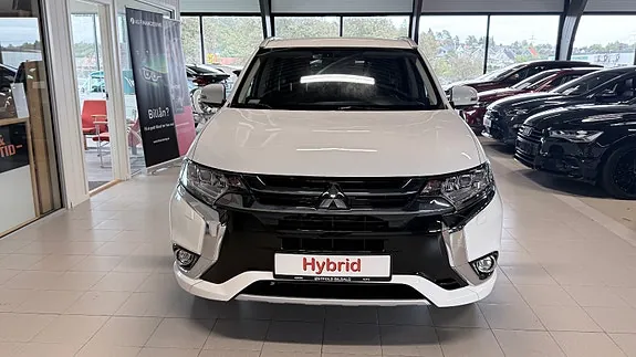 Mitsubishi Outlander 2017 photo 2