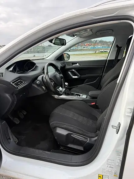 Peugeot 308 2015 photo 5