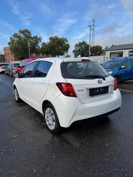 Toyota Yaris Hybrid