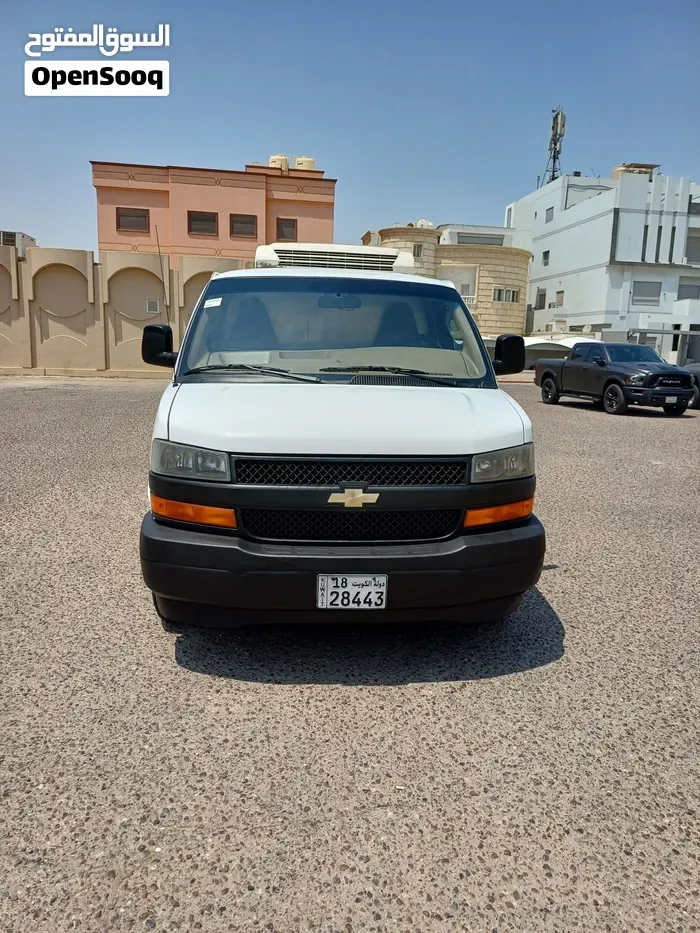 Chevrolet Express 2020 photo 2