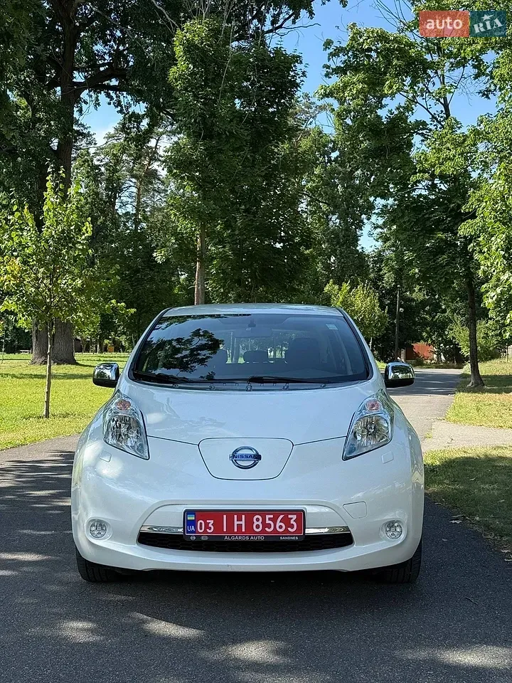 Nissan Leaf 2015 photo 3