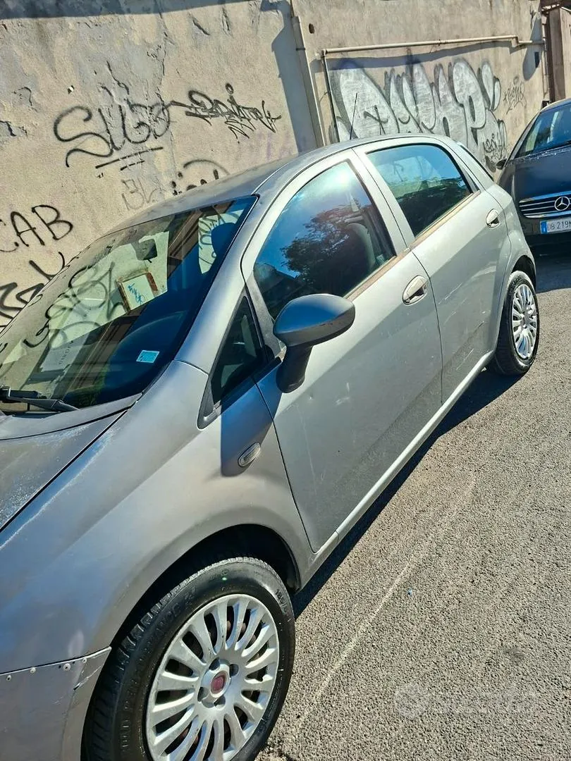 Fiat Punto Evo 2012 photo 2