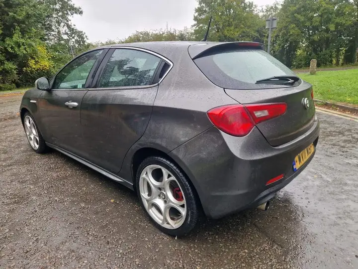 Alfa Romeo Giulietta 2011 photo 5
