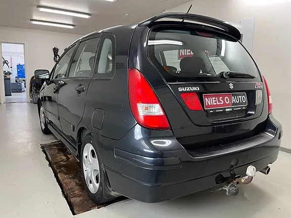 Suzuki Liana 2004 photo 3